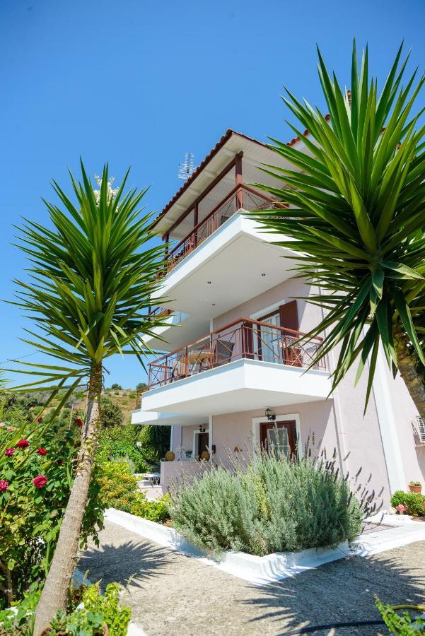 Maistrali Apartments Ratzaklion Exterior photo